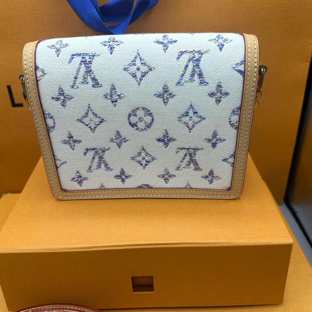 Louis Vuitton mini Dauphine - Picture 4 of 15